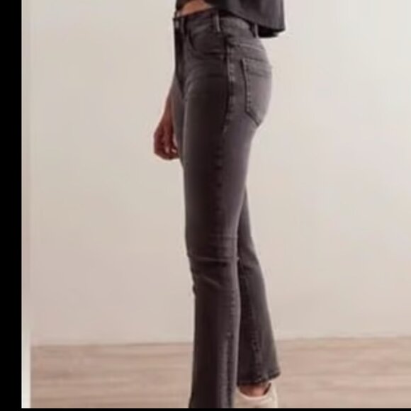 WE THE FREE PEOPLE LOW MAINTENANCE MID RISE CROP BOOT JEANS WASHED BLACK NWT 28 - Picture 5 of 10